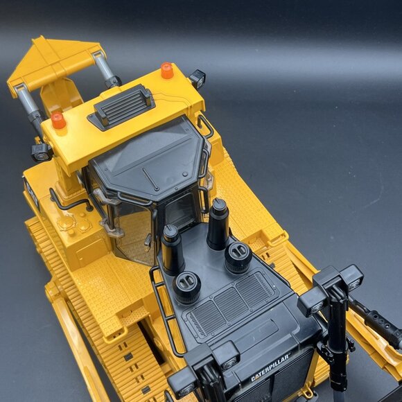 Bruder 02453 Cat® Large Track Dozer 24.12.12 - Used - Picture 9 of 13